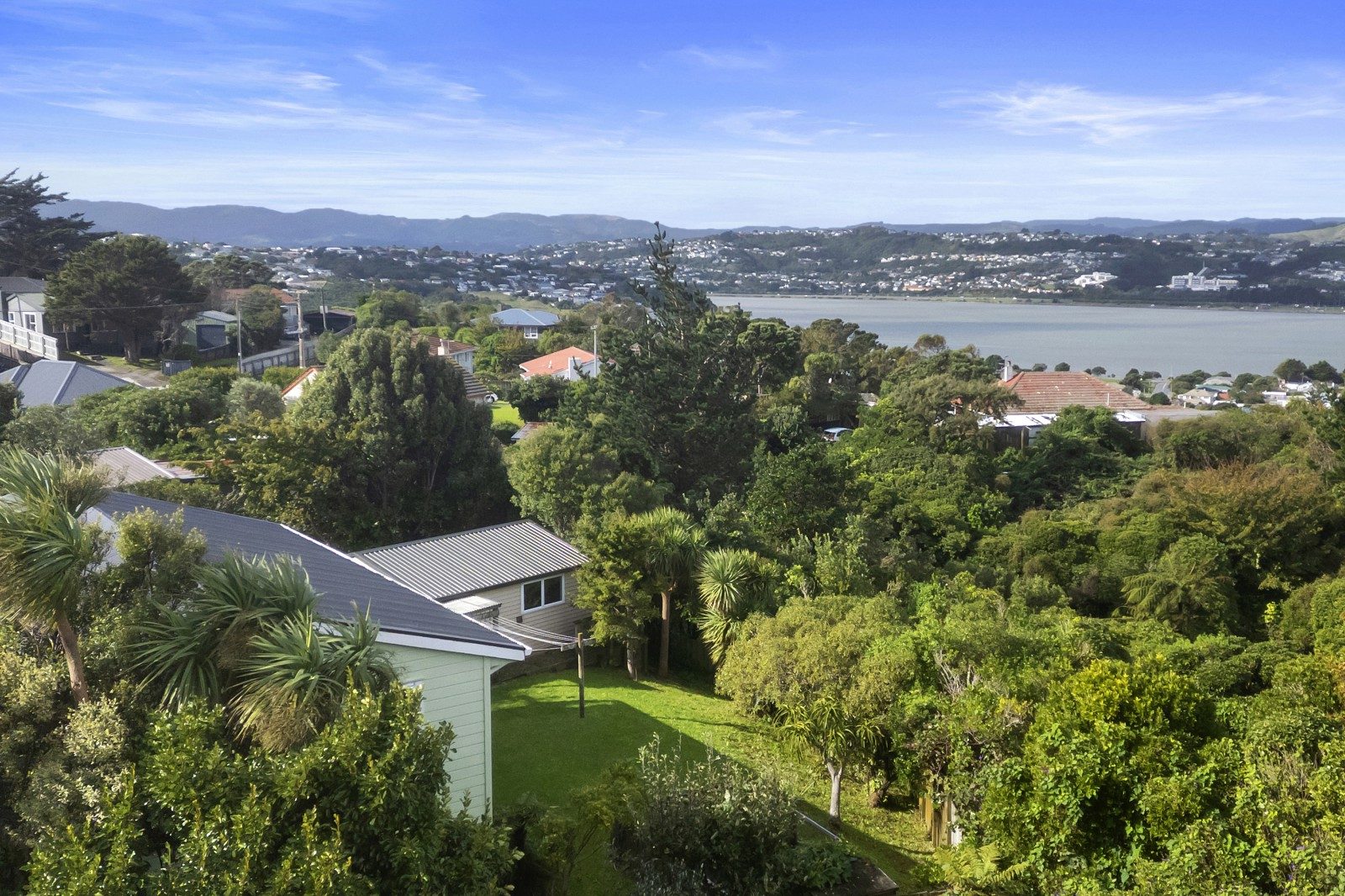 Views, Privacy and Room for the Cars — slide 2