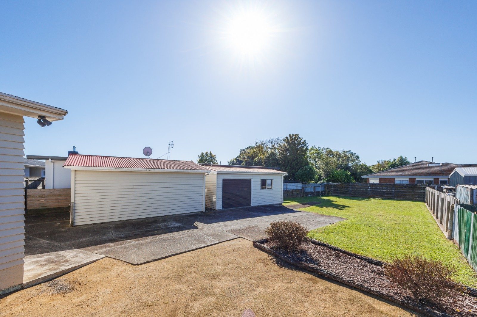 FANTASTIC FIRST HOME - CONVENIENT LOCATION — slide 15