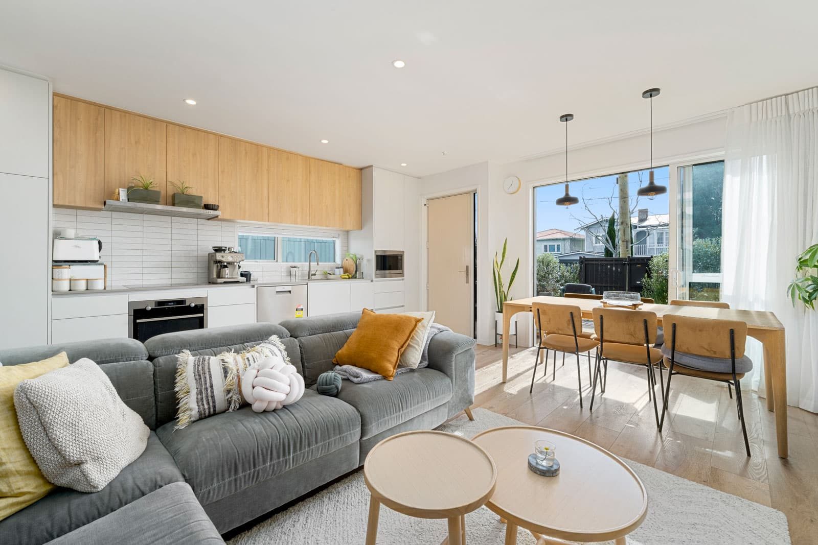Modern Living, Masterfully Built — slide 2