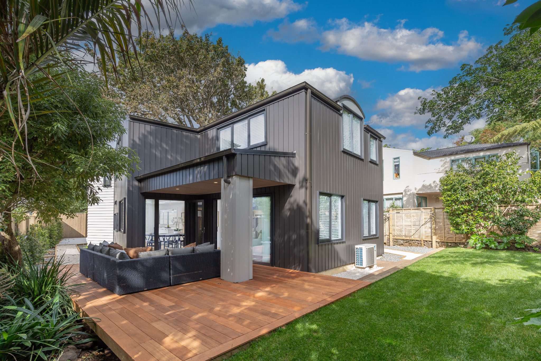 Present Your Offer - Contemporary Home Perfected — slide 1