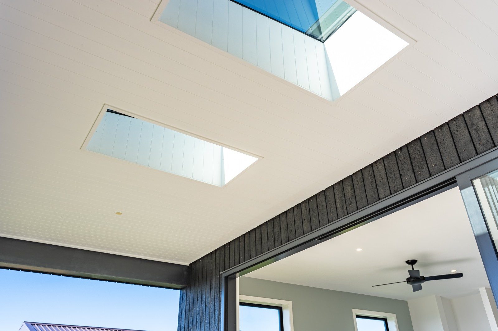 A Home That Feels Like a Holiday — slide 7