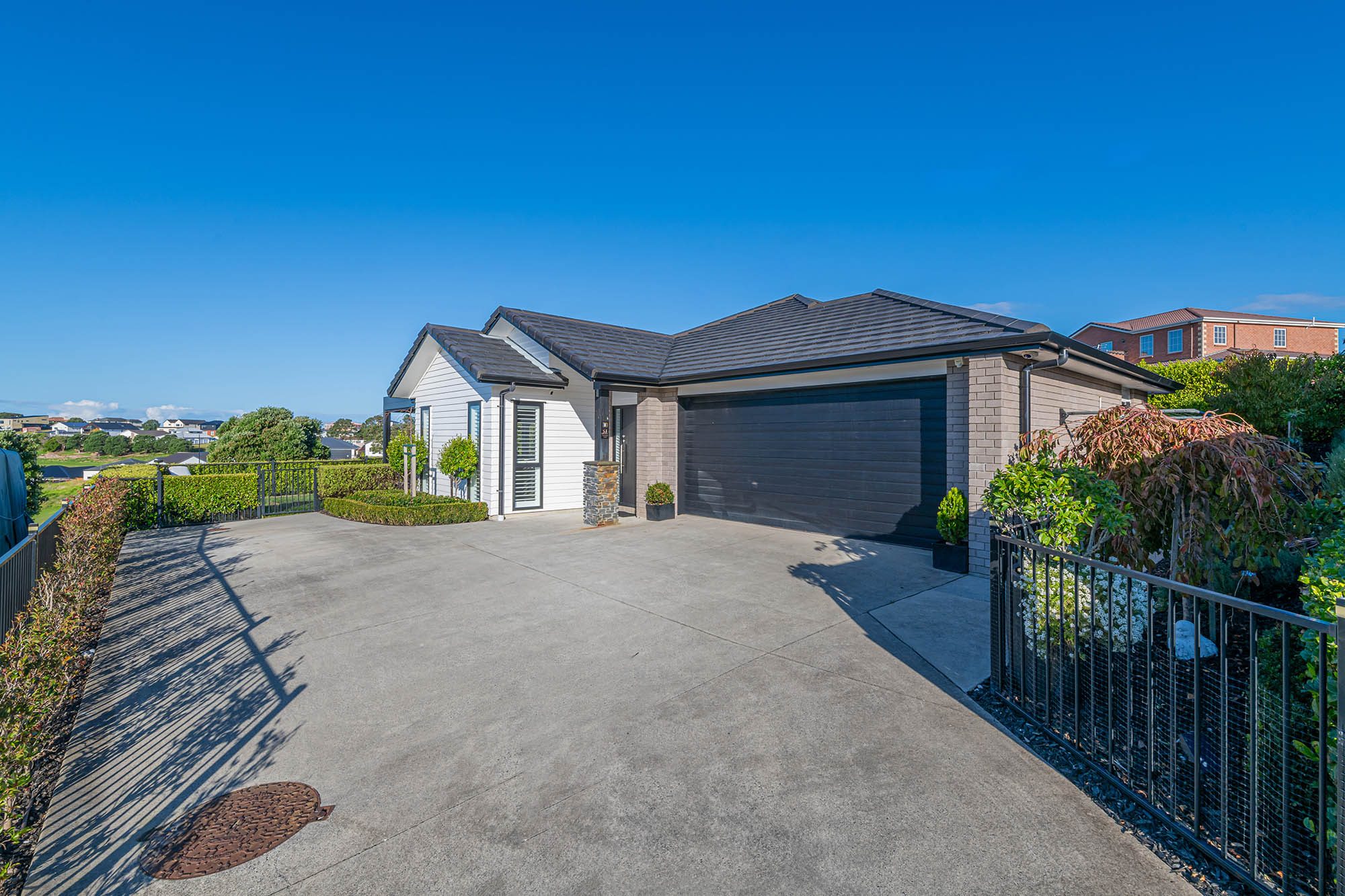 Lock & Leave Luxury - Downsize without Compromise — slide 23