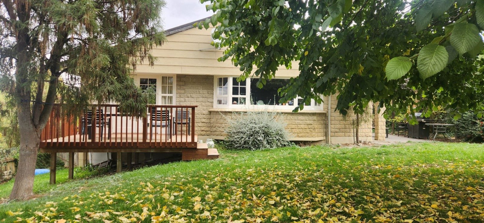 Lifestyle Living Just Minutes from Alexandra — slide 2