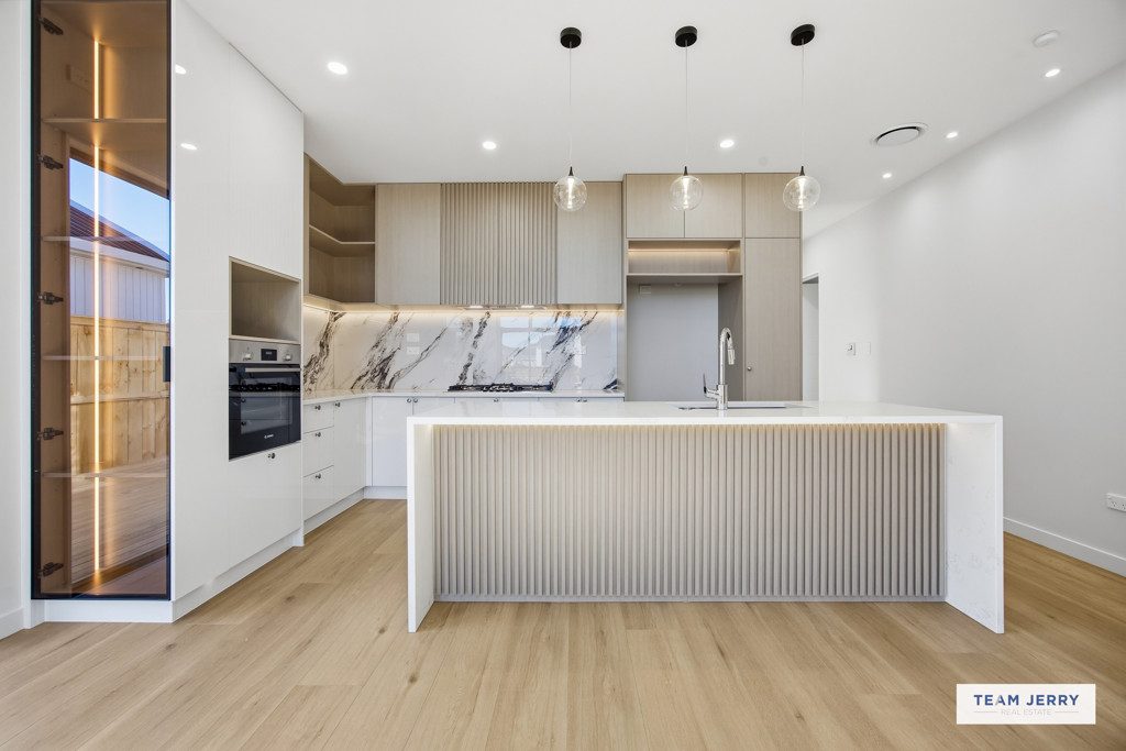 Dual Living Potential - Luxury New Home — slide 2