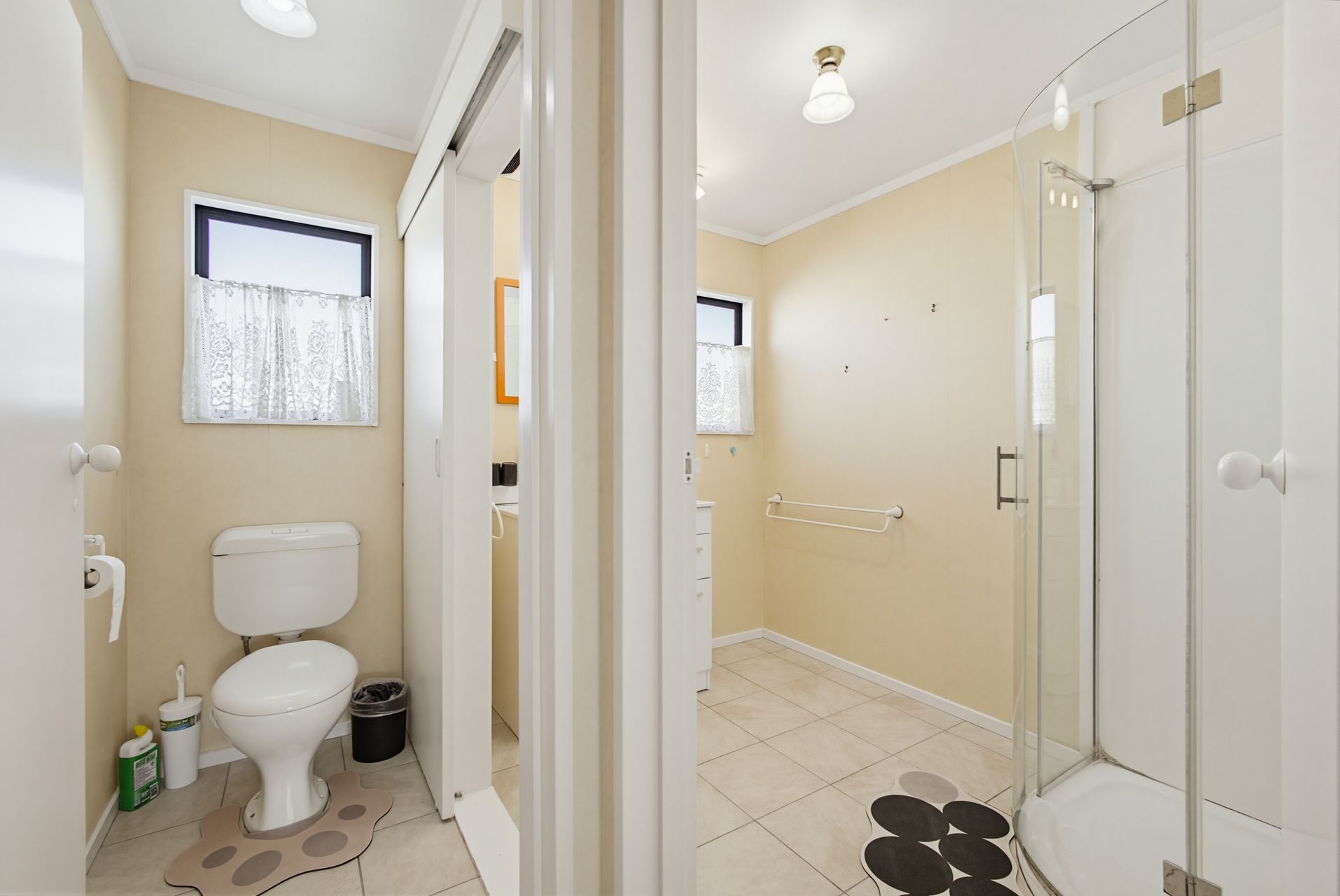 Smart, Single-Level Living in a Handy Location — slide 15
