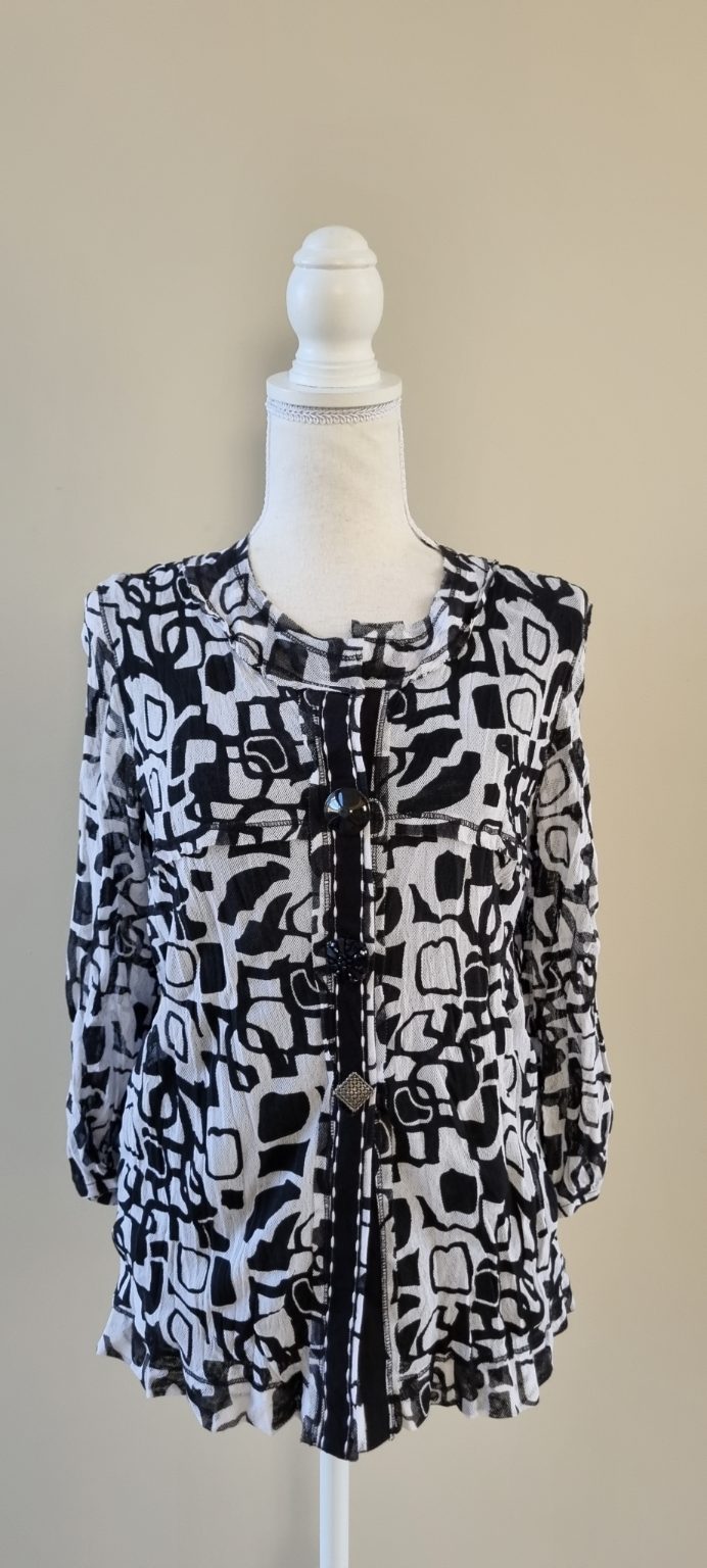 Verge Cardigan Top Size L