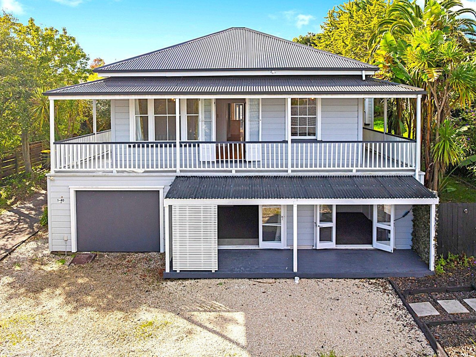 HOME & INCOME - VILLA LOVERS — slide 1