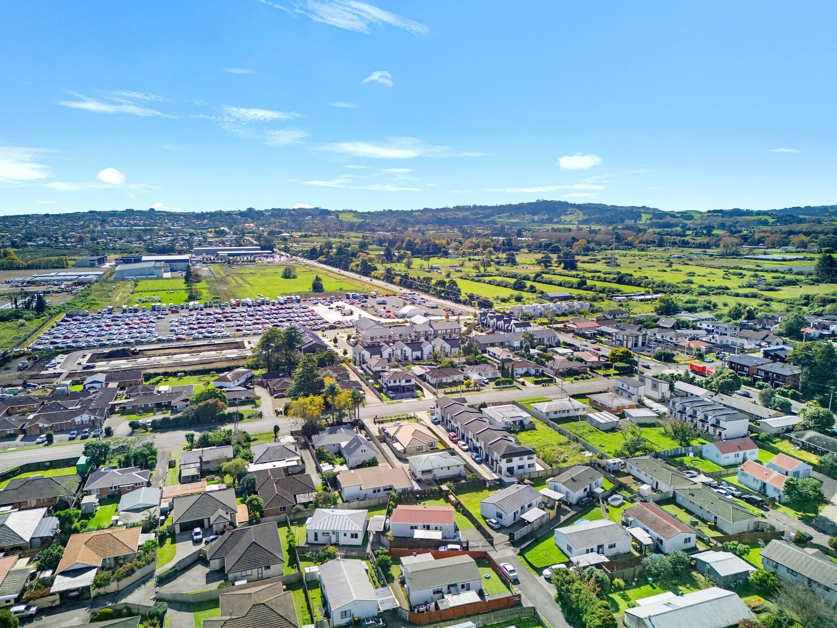 Upgraded Freehold Living in Takanini — slide 34