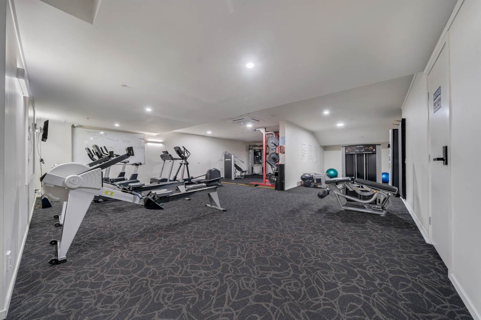 Spacious Freehold Apartment with Parking & Storage — slide 17