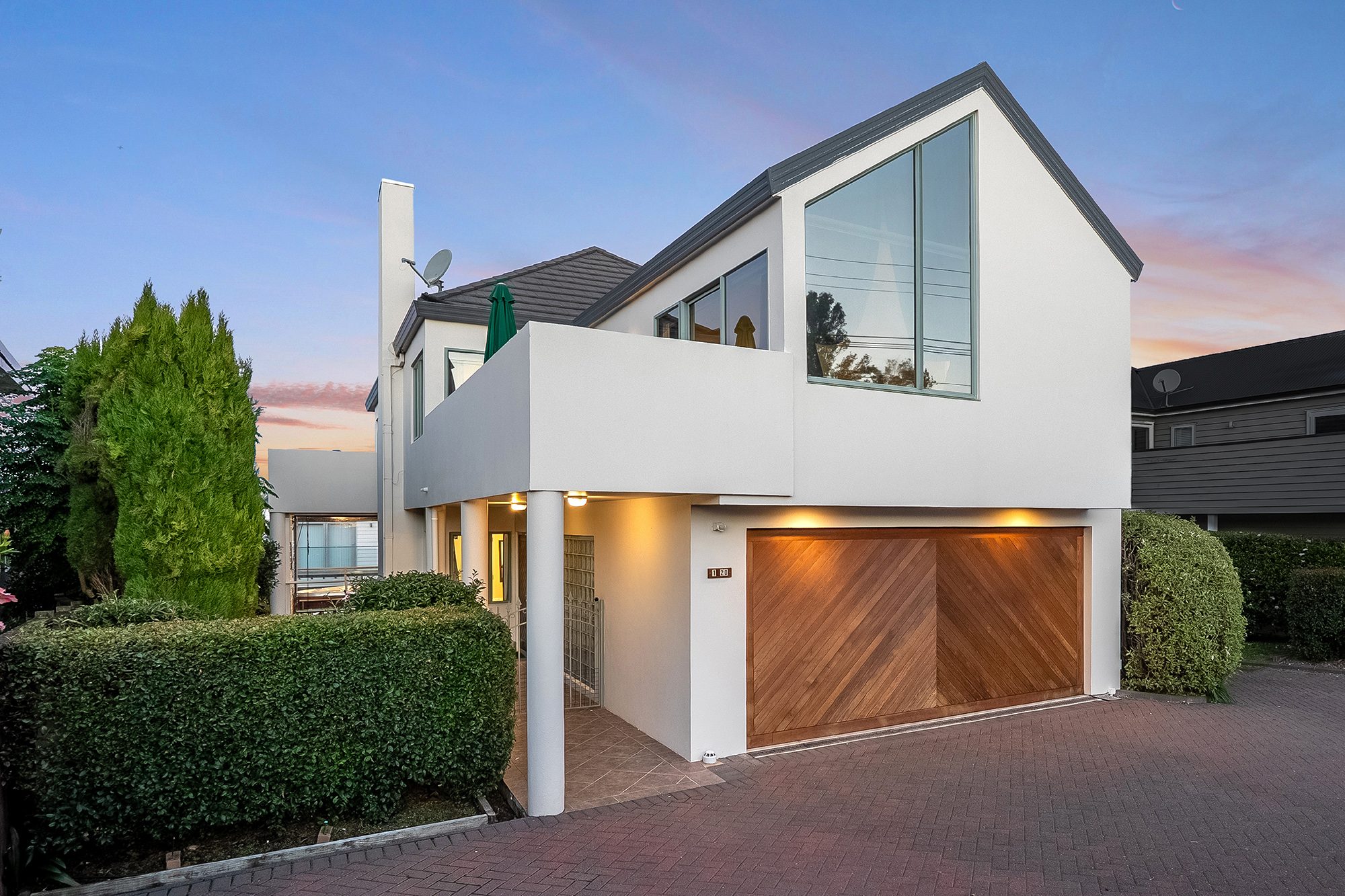 Sunny, Spacious Family Home — slide 1