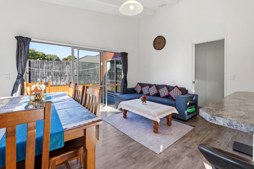 High Ceilings, Hot Pools, and Supersized Garaging! — slide 11