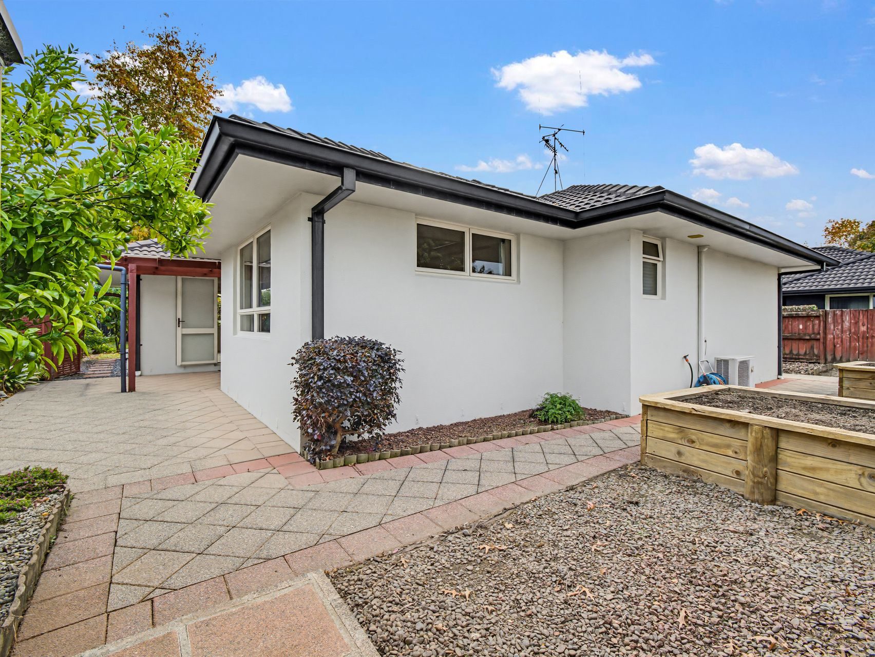 A Single-Level Home That Gets Family Life — slide 29