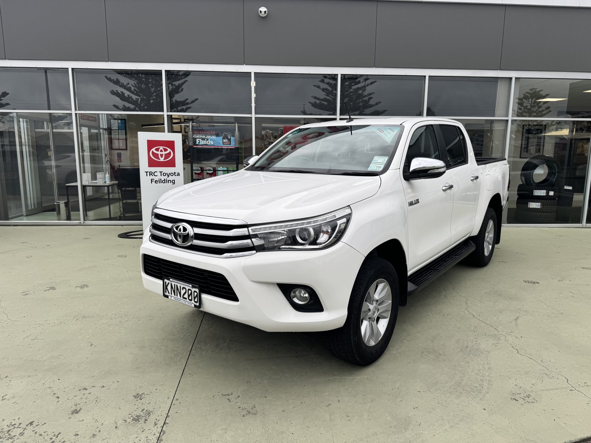 2017 Toyota Hilux 2WD SR5 2.8DT Manual Double C | Trade Me Motors