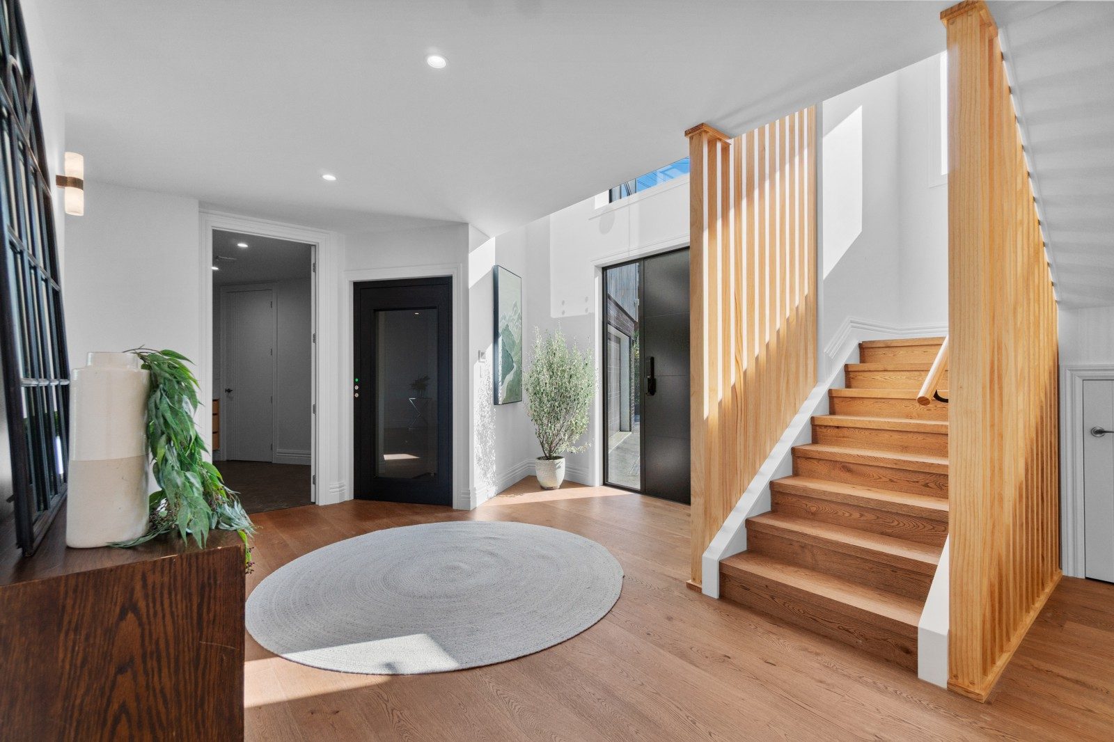 Sophisticated Coastal Living — slide 2
