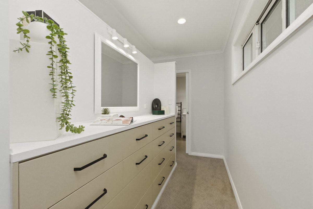 Priced to Sell in Twelve Acre! — slide 12