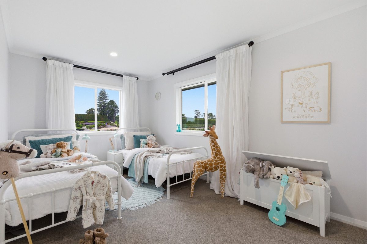 Priced to Sell in Twelve Acre! — slide 15
