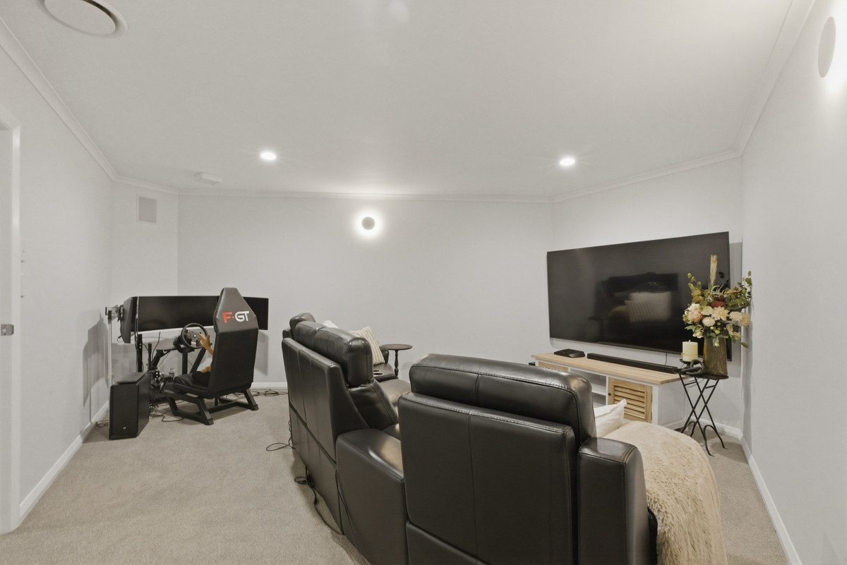 Priced to Sell in Twelve Acre! — slide 18