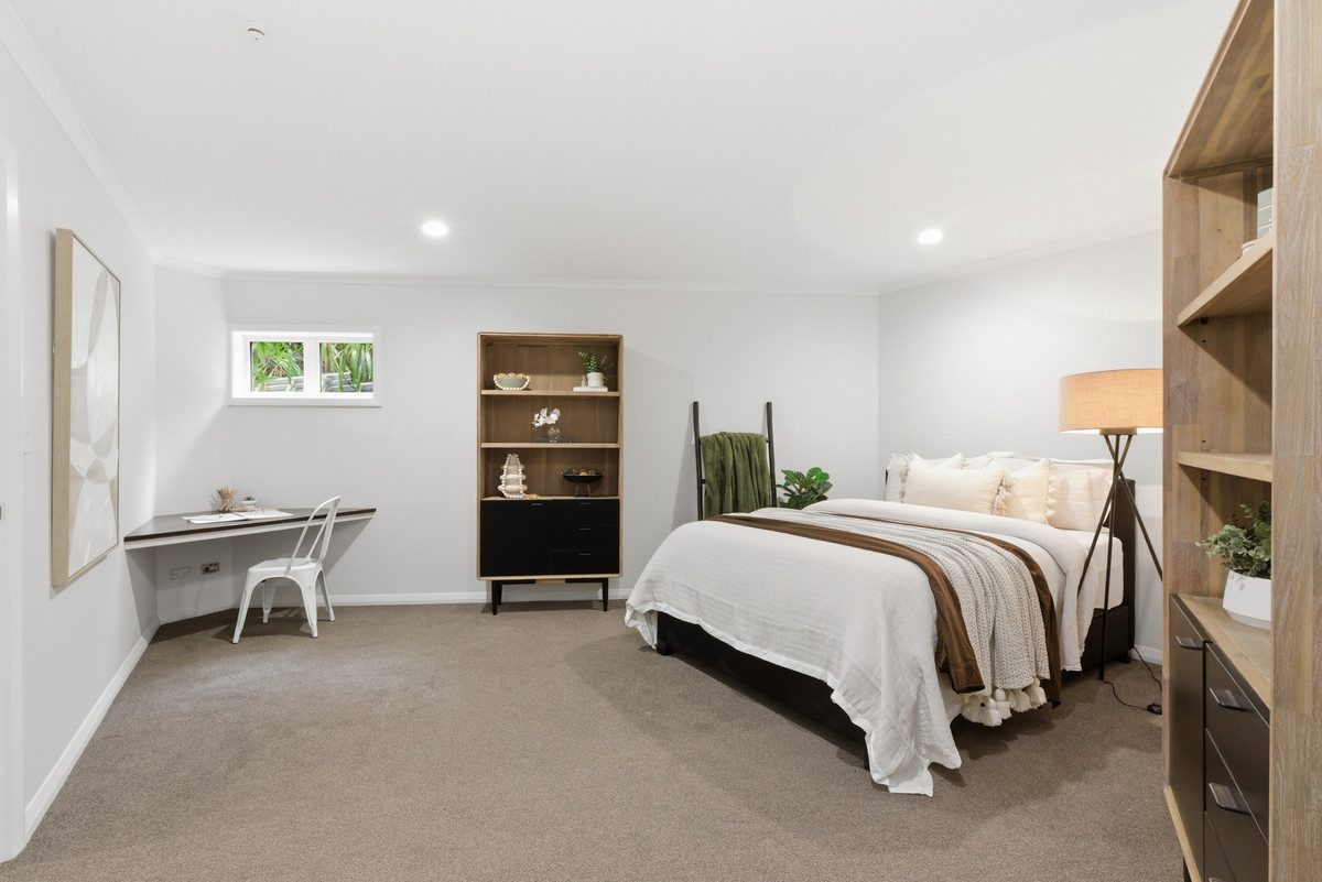 Priced to Sell in Twelve Acre! — slide 25