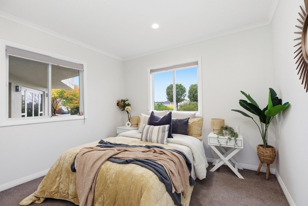 Priced to Sell in Twelve Acre! — slide 27