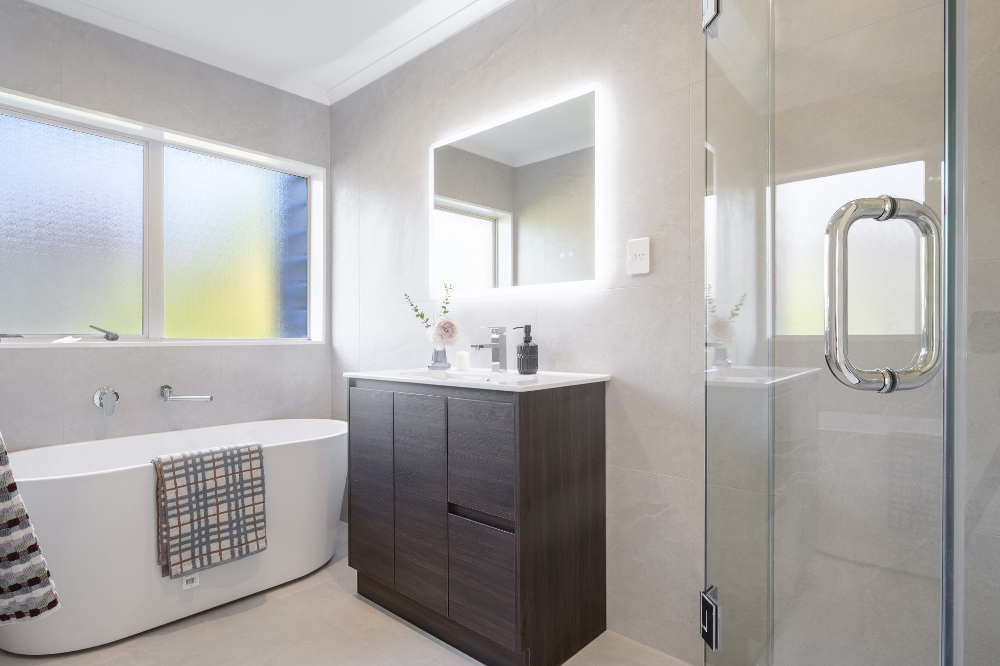 Renovated Brick & Tile in Albany — slide 8