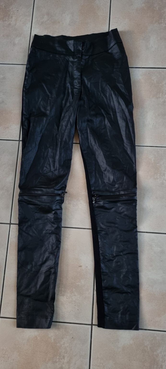 Mild Red Black Pants size 10