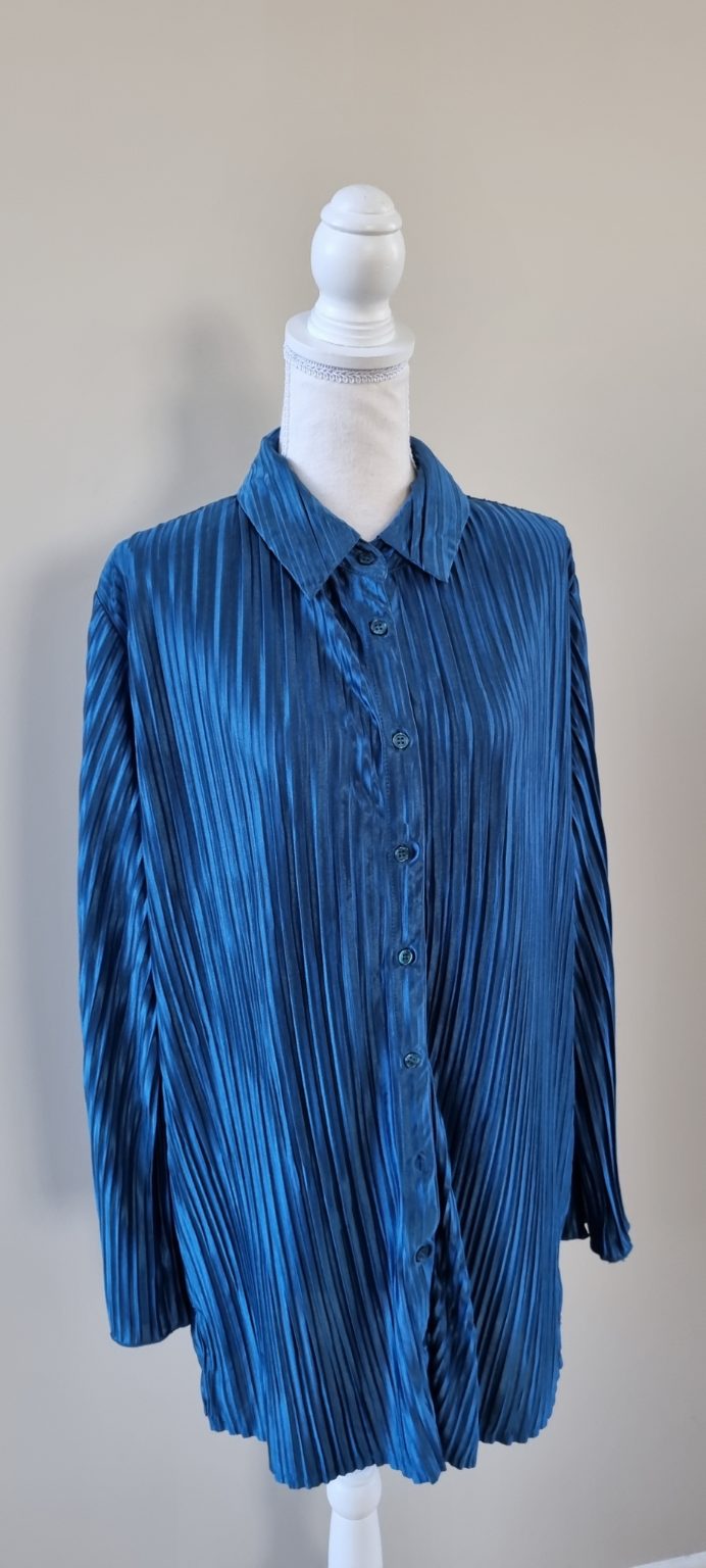 Studio Curve Tunic Shirt size 18, image 2