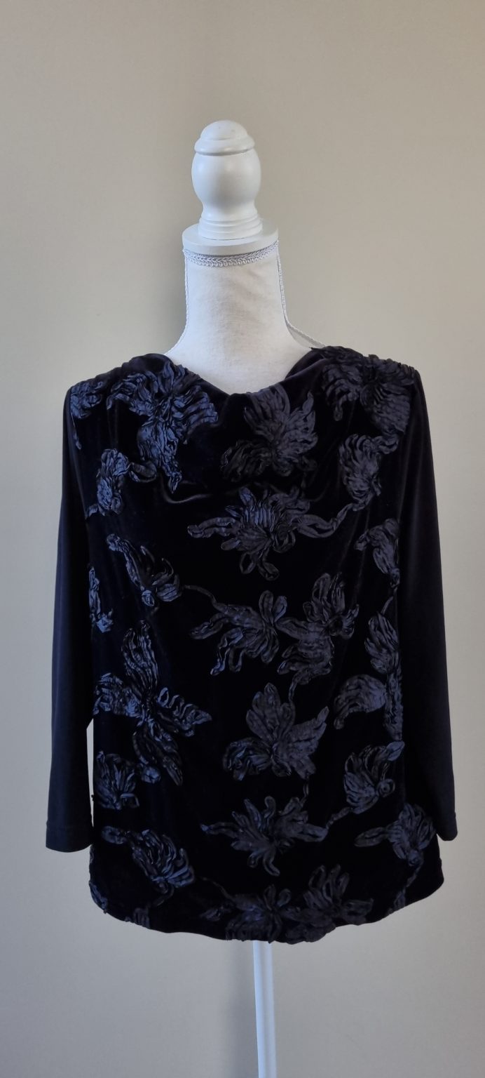 Leslie Herbert Black Top size 14