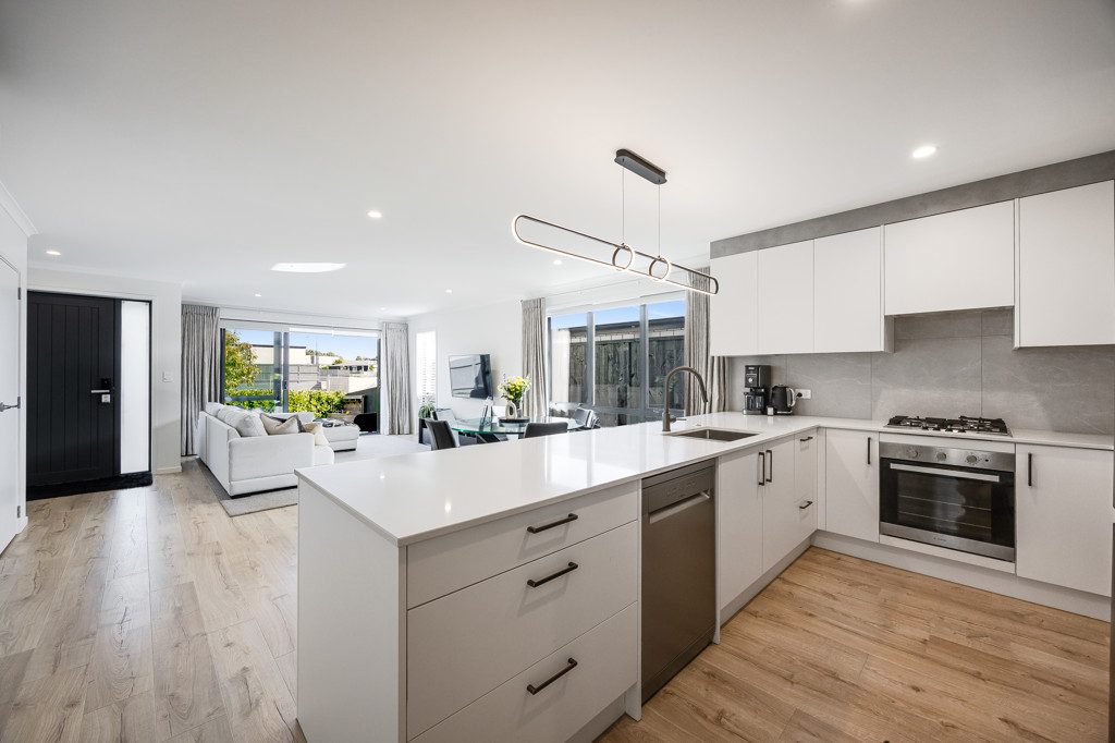 Stylish, Spacious & Seriously for Sale — slide 3
