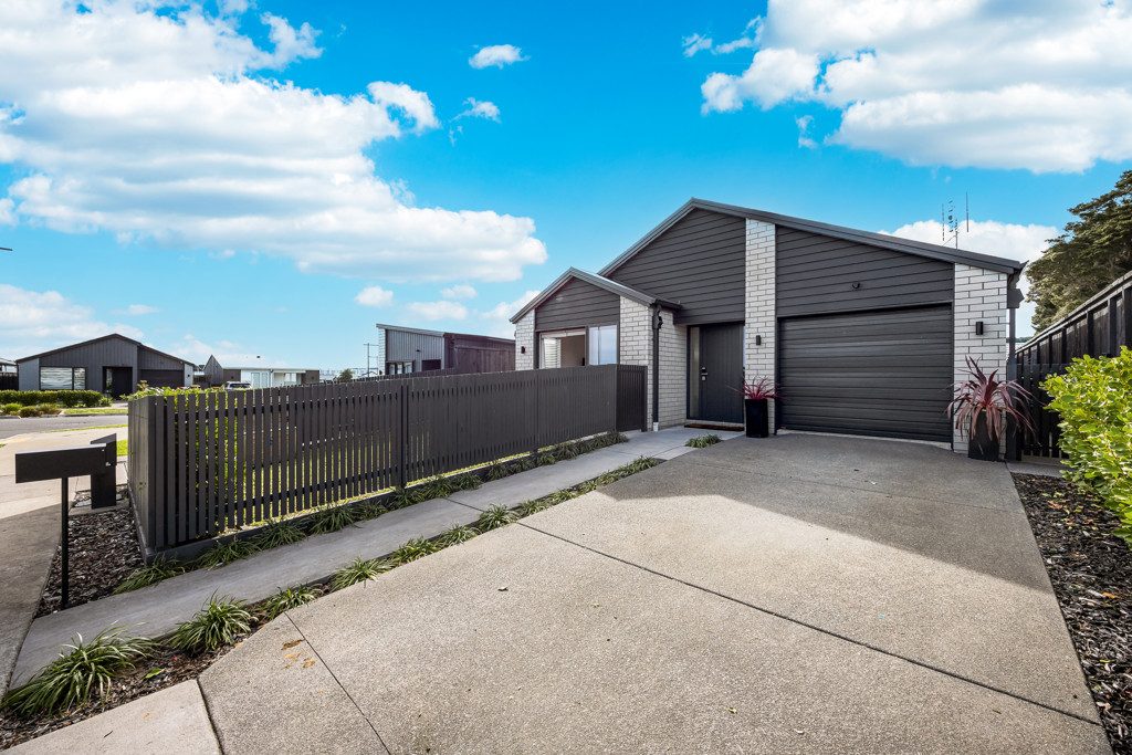 Stylish, Spacious & Seriously for Sale — slide 15