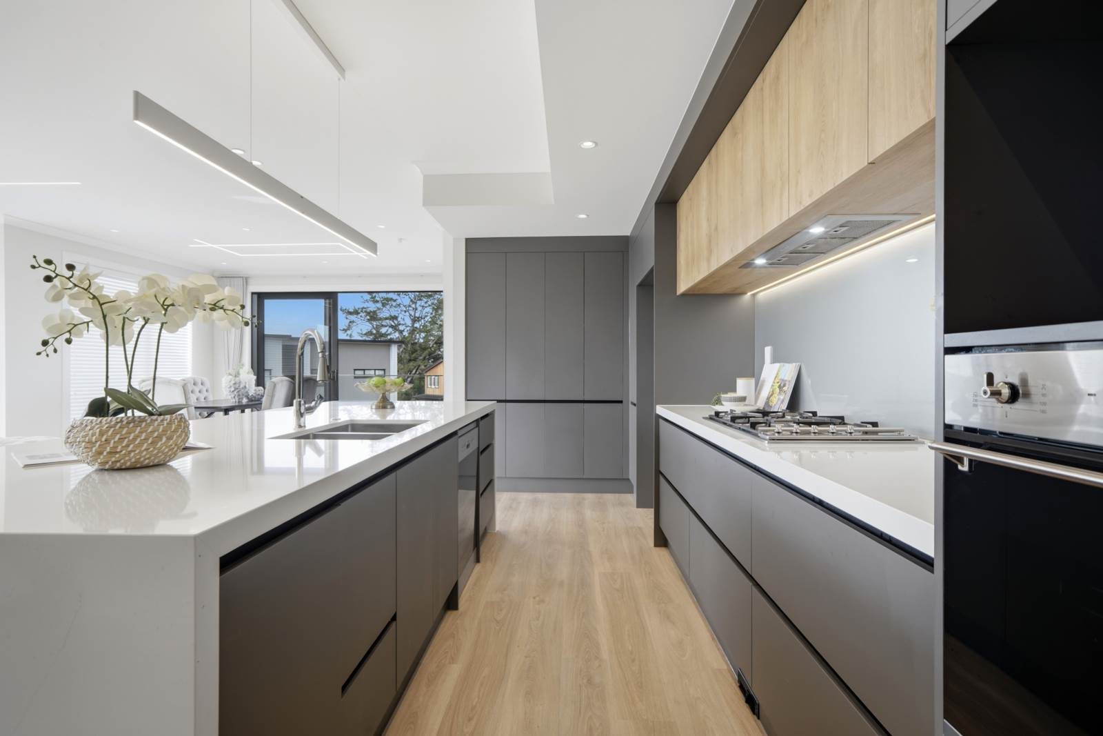 Modern Coastal Living Meets Everyday Convenience — slide 8