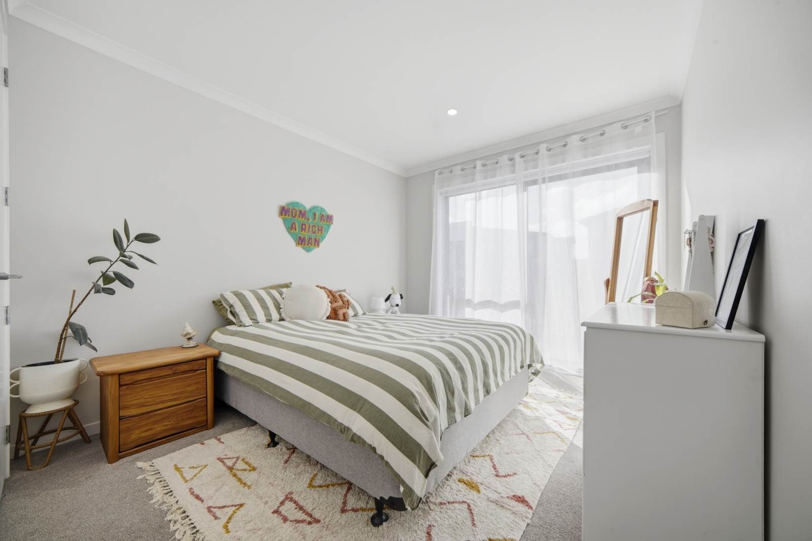 Modern Coastal Living Meets Everyday Convenience — slide 21