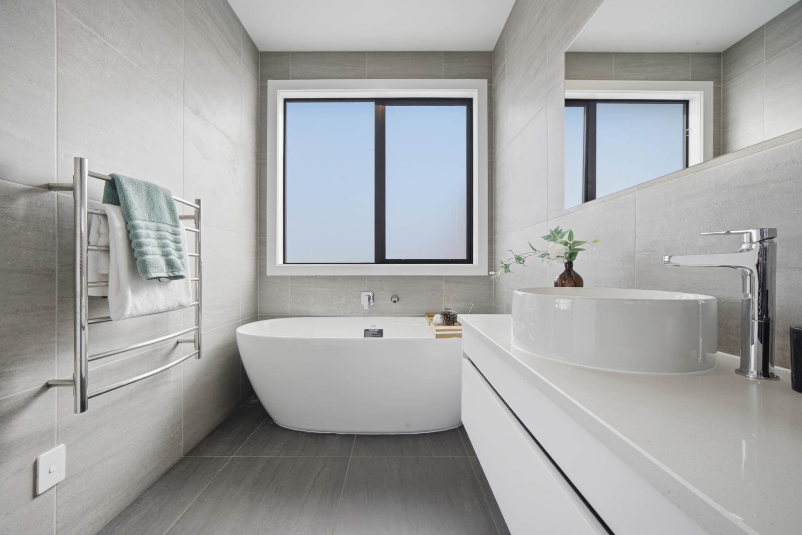 Modern Coastal Living Meets Everyday Convenience — slide 16
