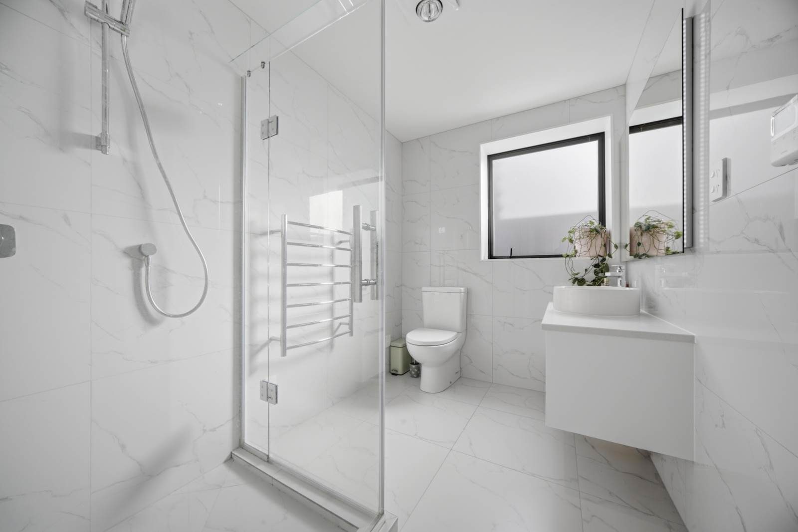 Modern Coastal Living Meets Everyday Convenience — slide 25
