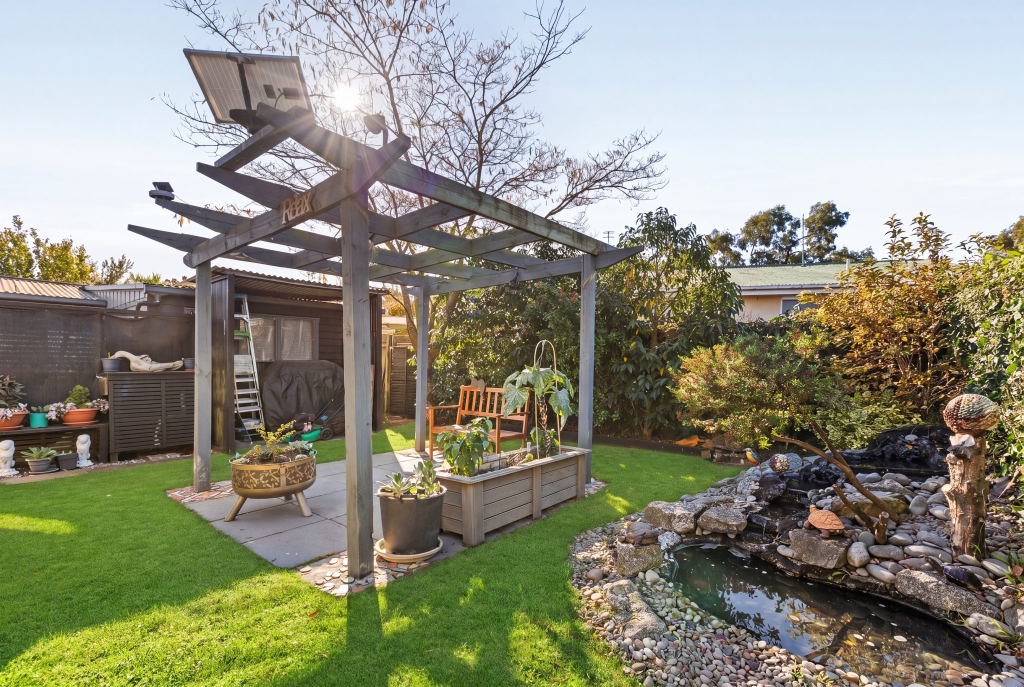 Space to Relax. Room to Live. — slide 18