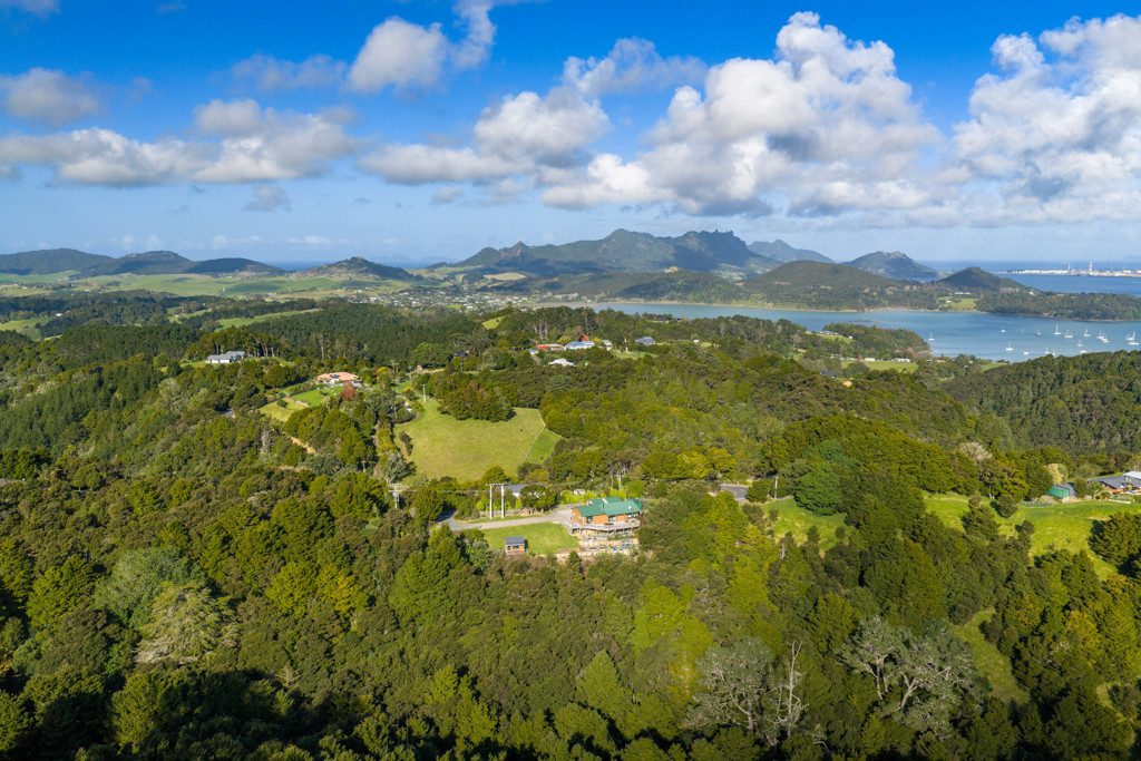 Peaceful Modern Living Parua Bay — slide 47