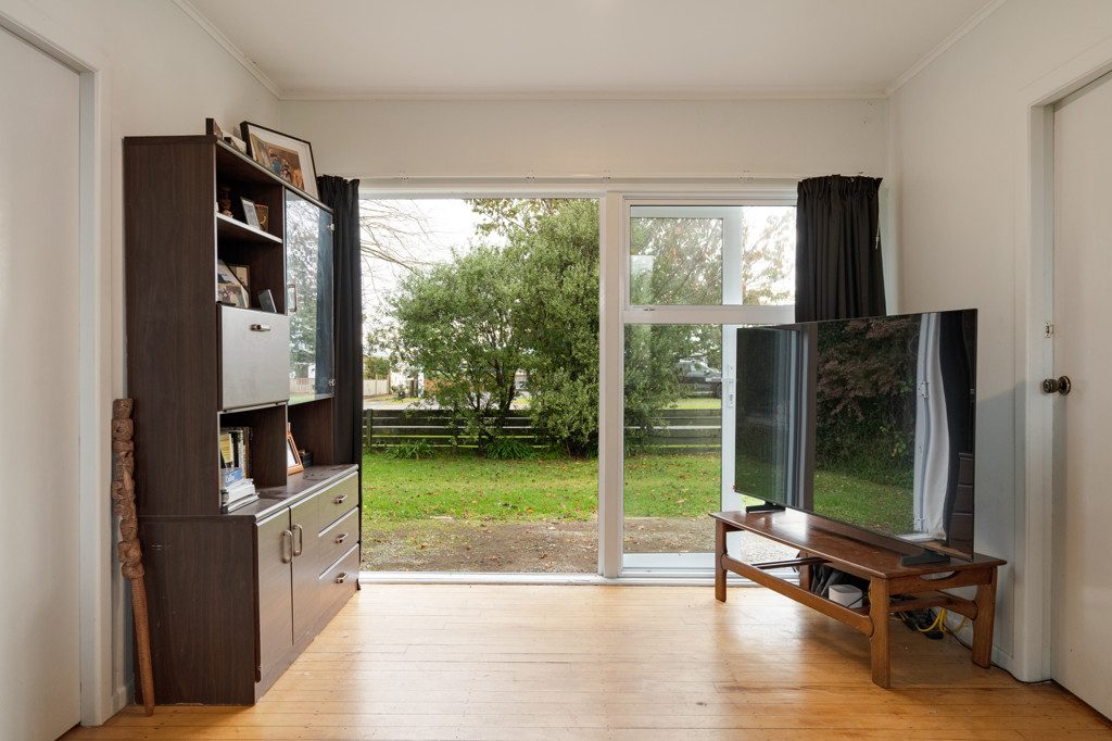 Cozy Living, Freehold Site — slide 2