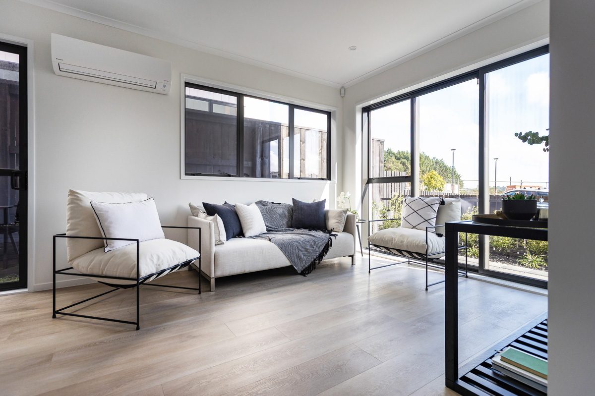 Sunny End-Townhouse with Parking — slide 2