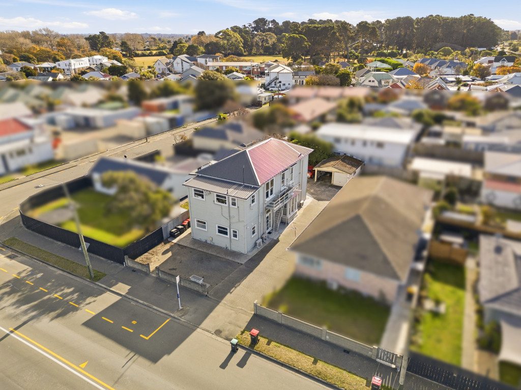 Investor Alert - One Roof, Four Incomes! — slide 1