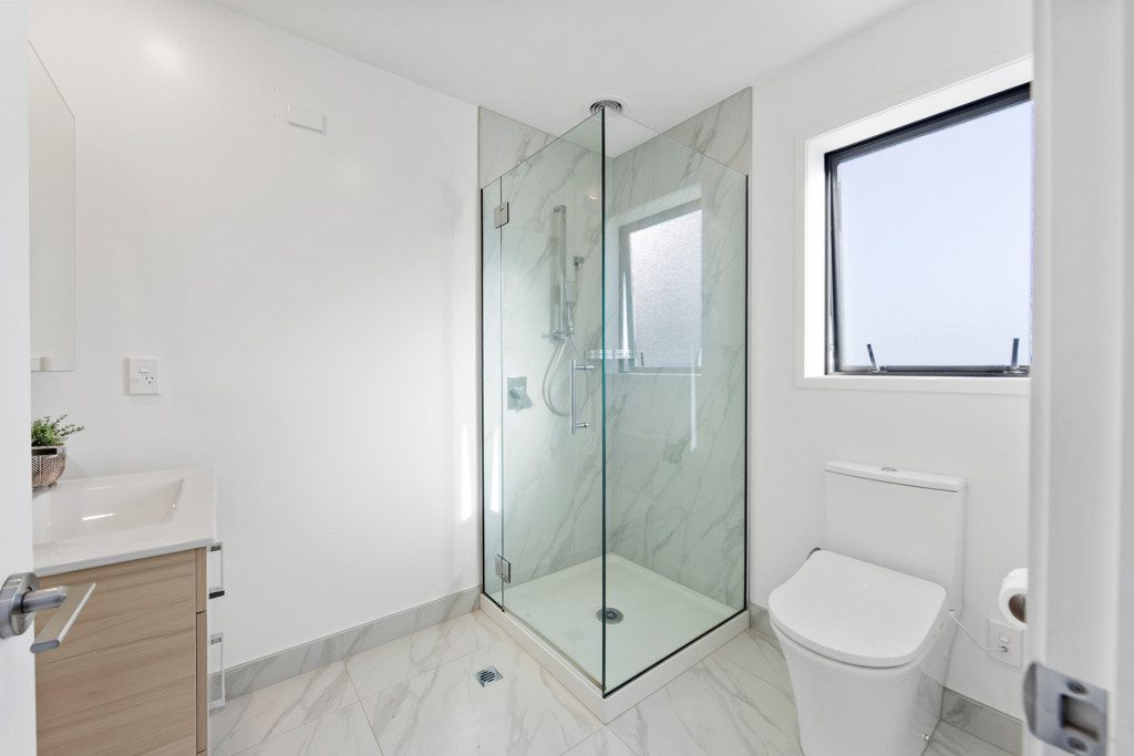 Coastal Luxury Meets Modern Convenience — slide 6