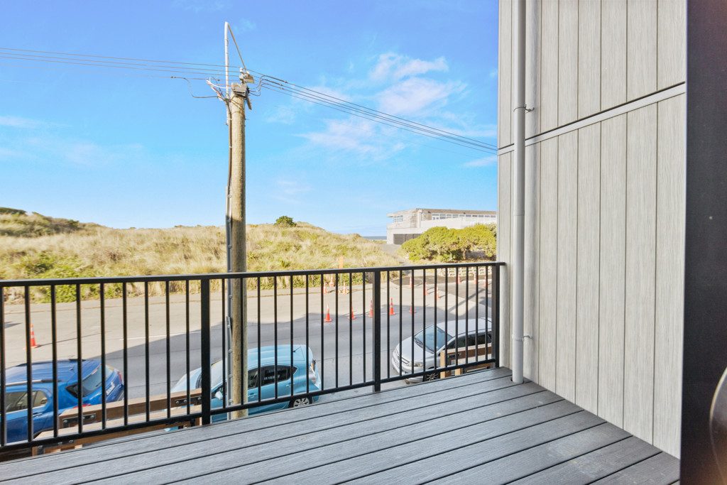 Coastal Luxury Meets Modern Convenience — slide 10