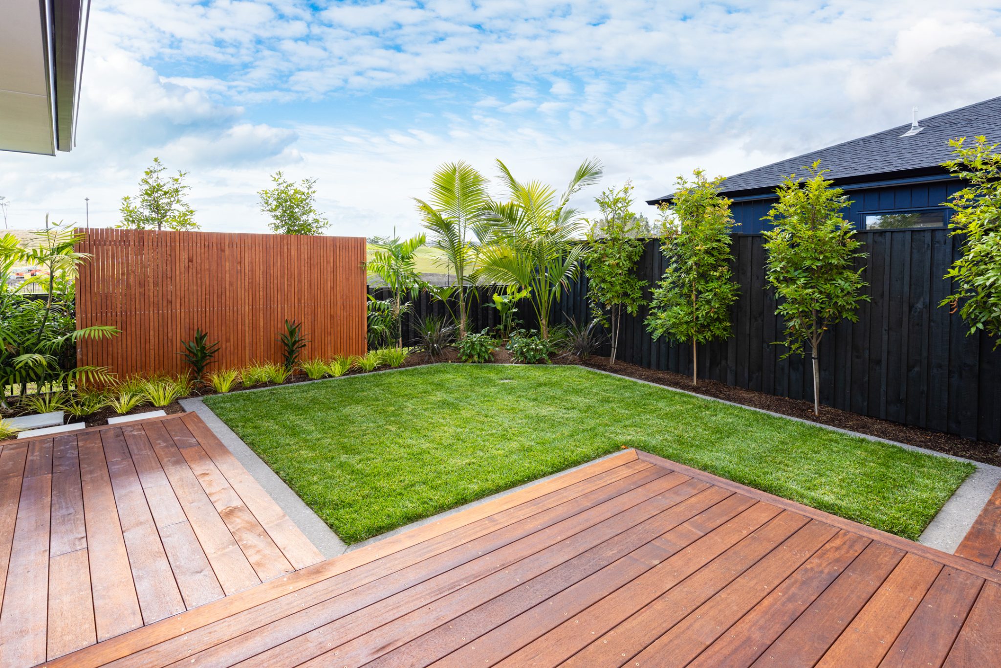 5 Bedroom Stunner with granny potential by SICATO — slide 20