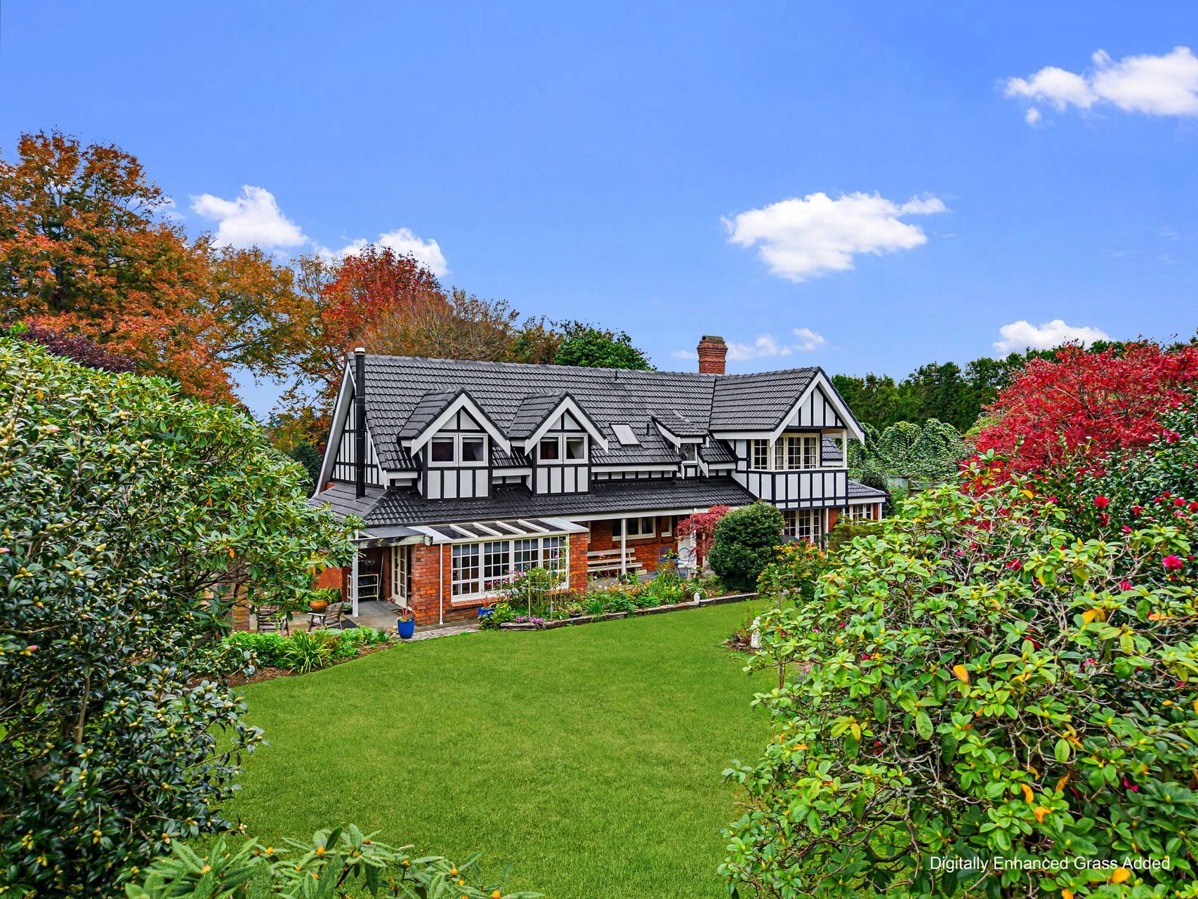 Timeless Elegance - A Tudor Masterpiece — slide 1