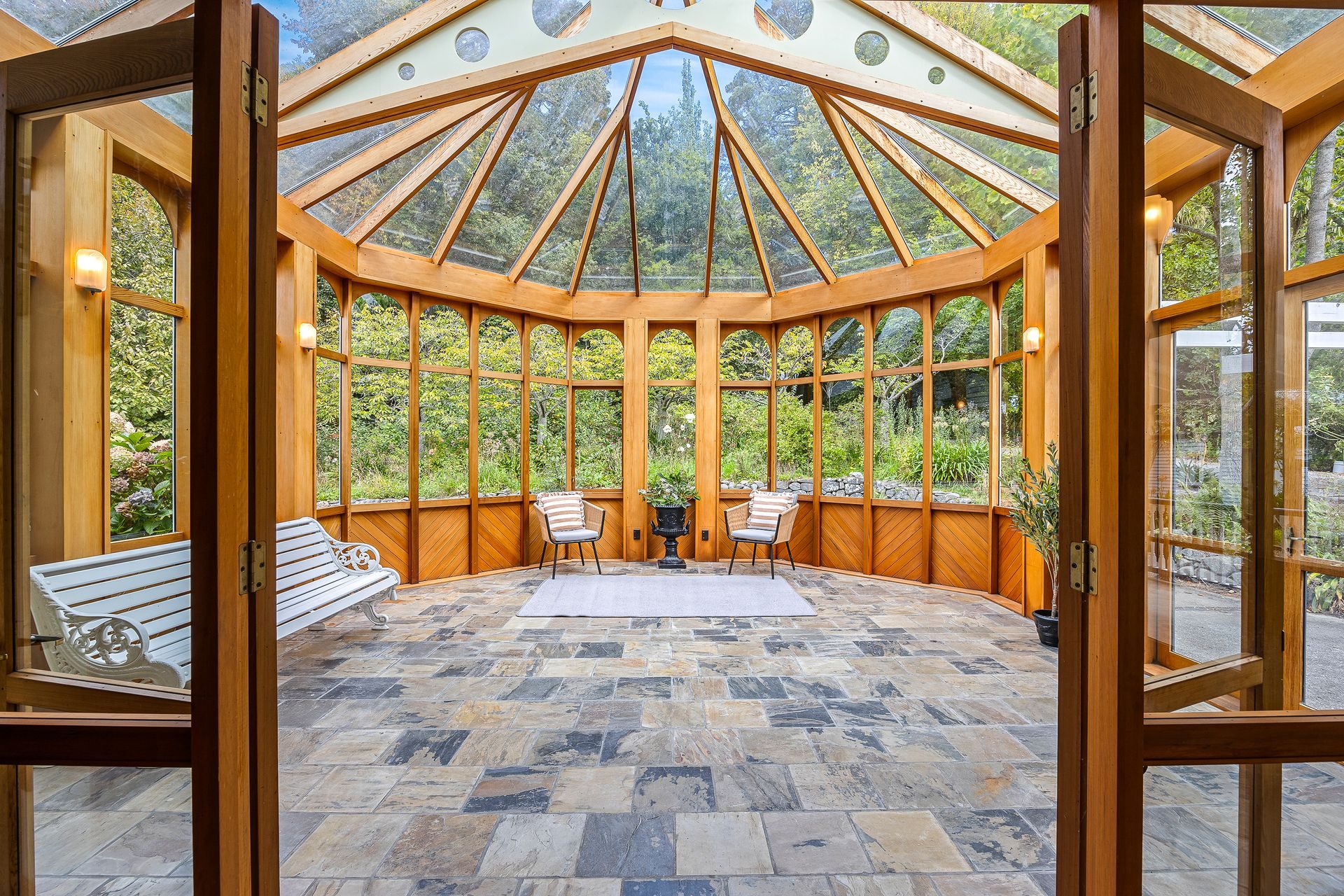 "Krakatoa" Country Living on Summerhill Rd — slide 13