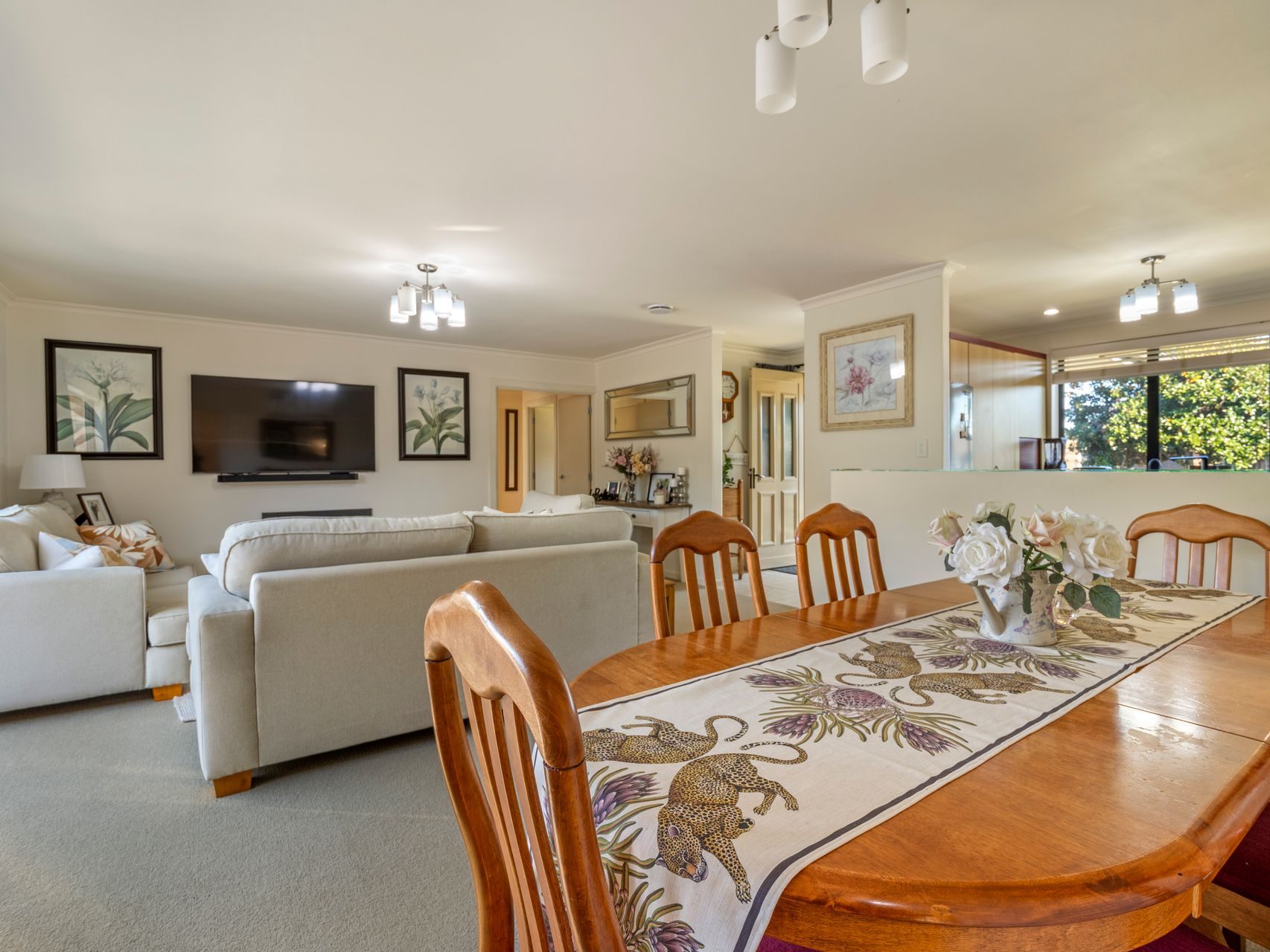 Versatile Living In Coastal Papamoa — slide 11