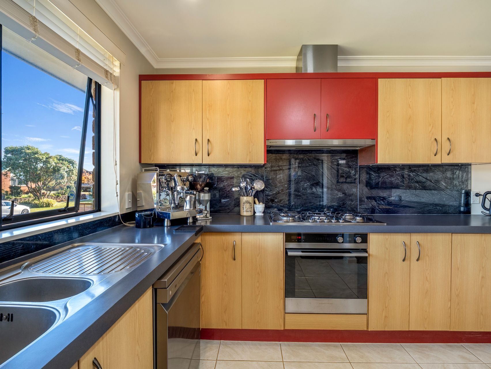 Versatile Living In Coastal Papamoa — slide 8
