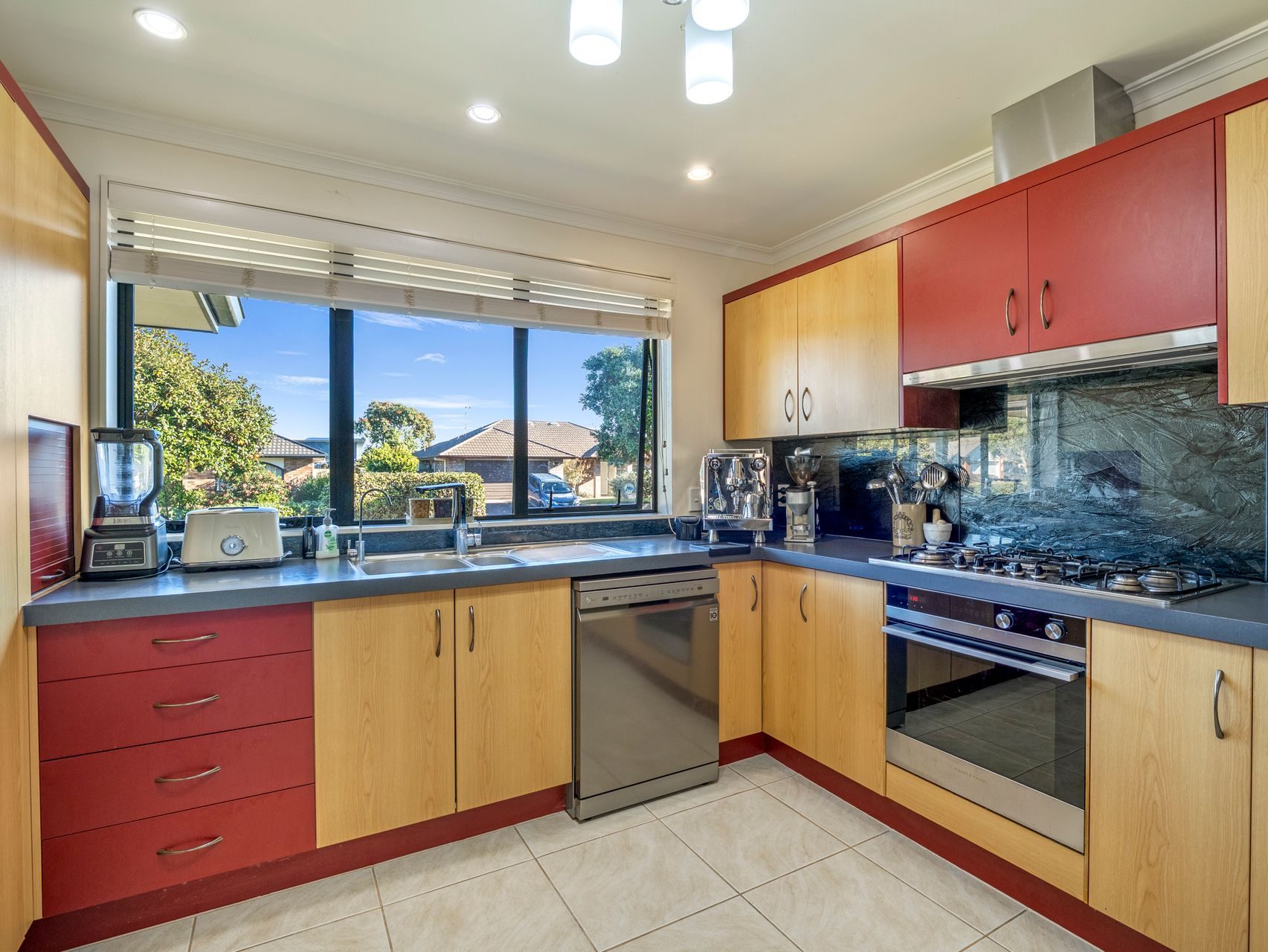 Versatile Living In Coastal Papamoa — slide 7