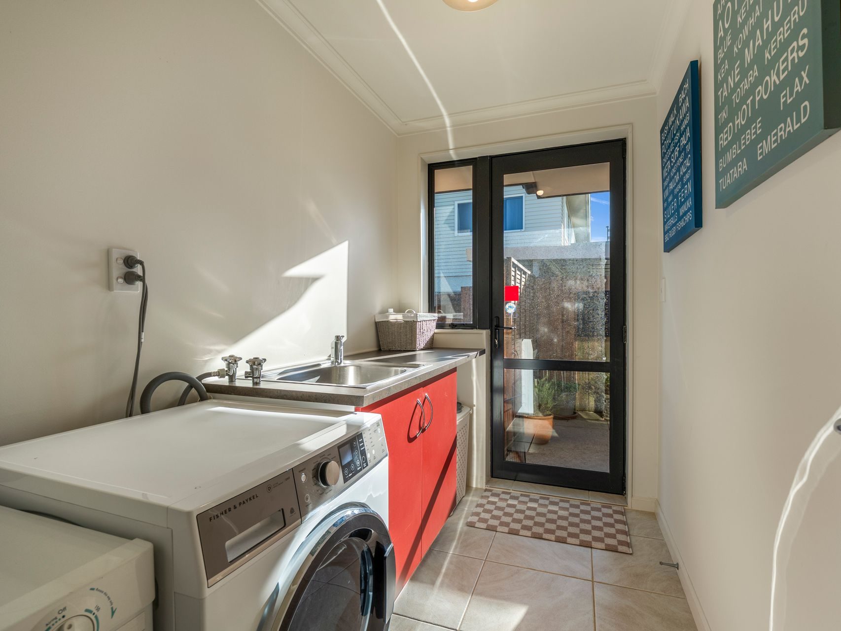 Versatile Living In Coastal Papamoa — slide 25