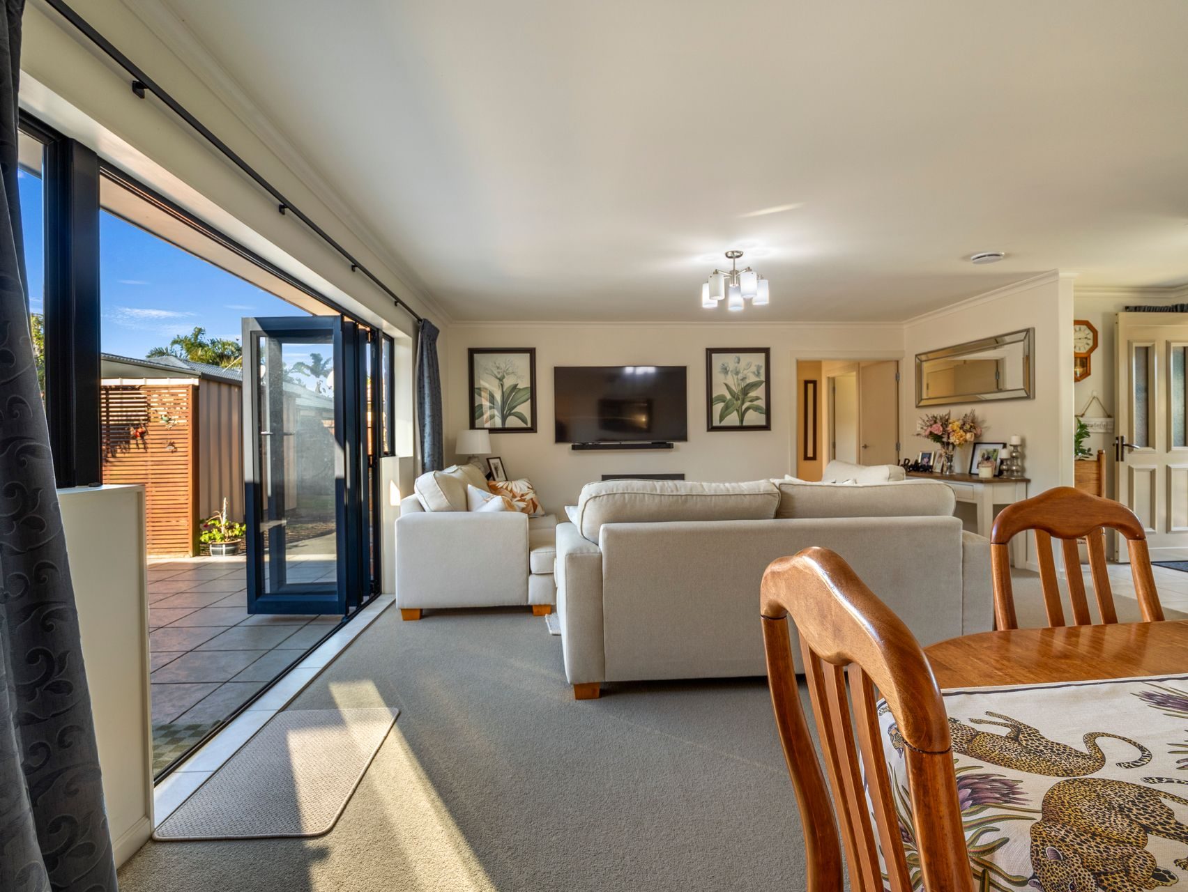Versatile Living In Coastal Papamoa — slide 9