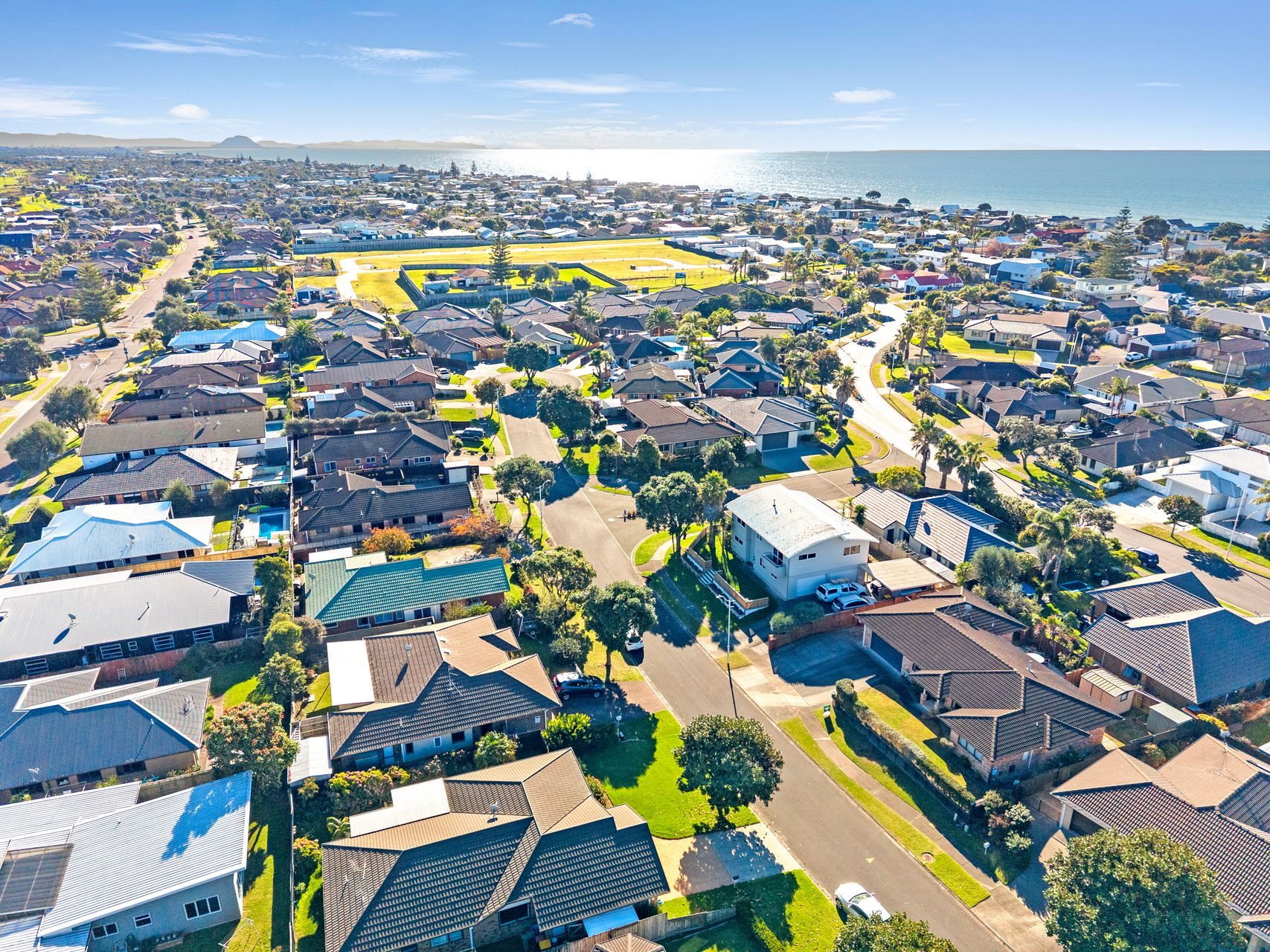 Versatile Living In Coastal Papamoa — slide 30