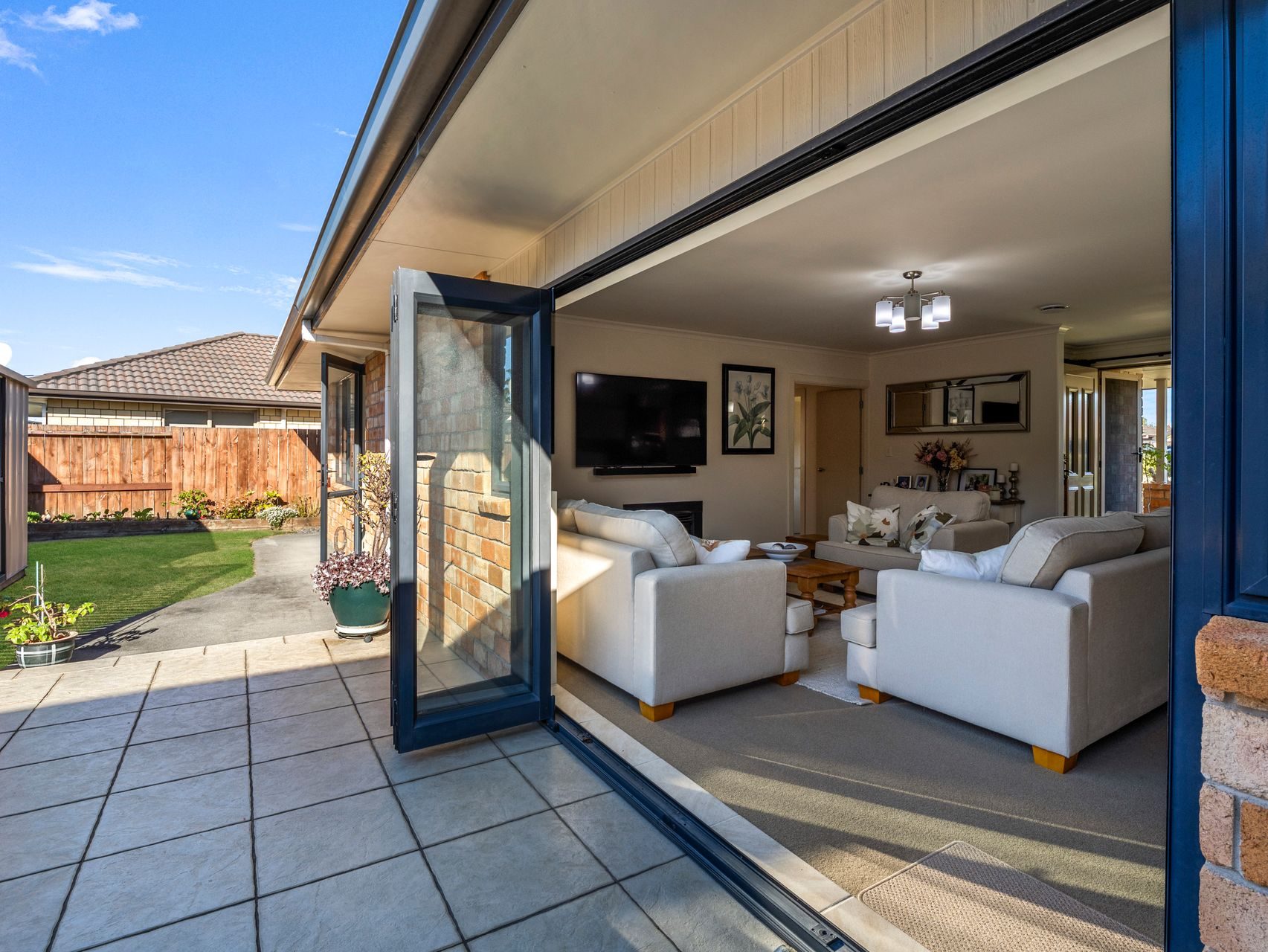Versatile Living In Coastal Papamoa — slide 19